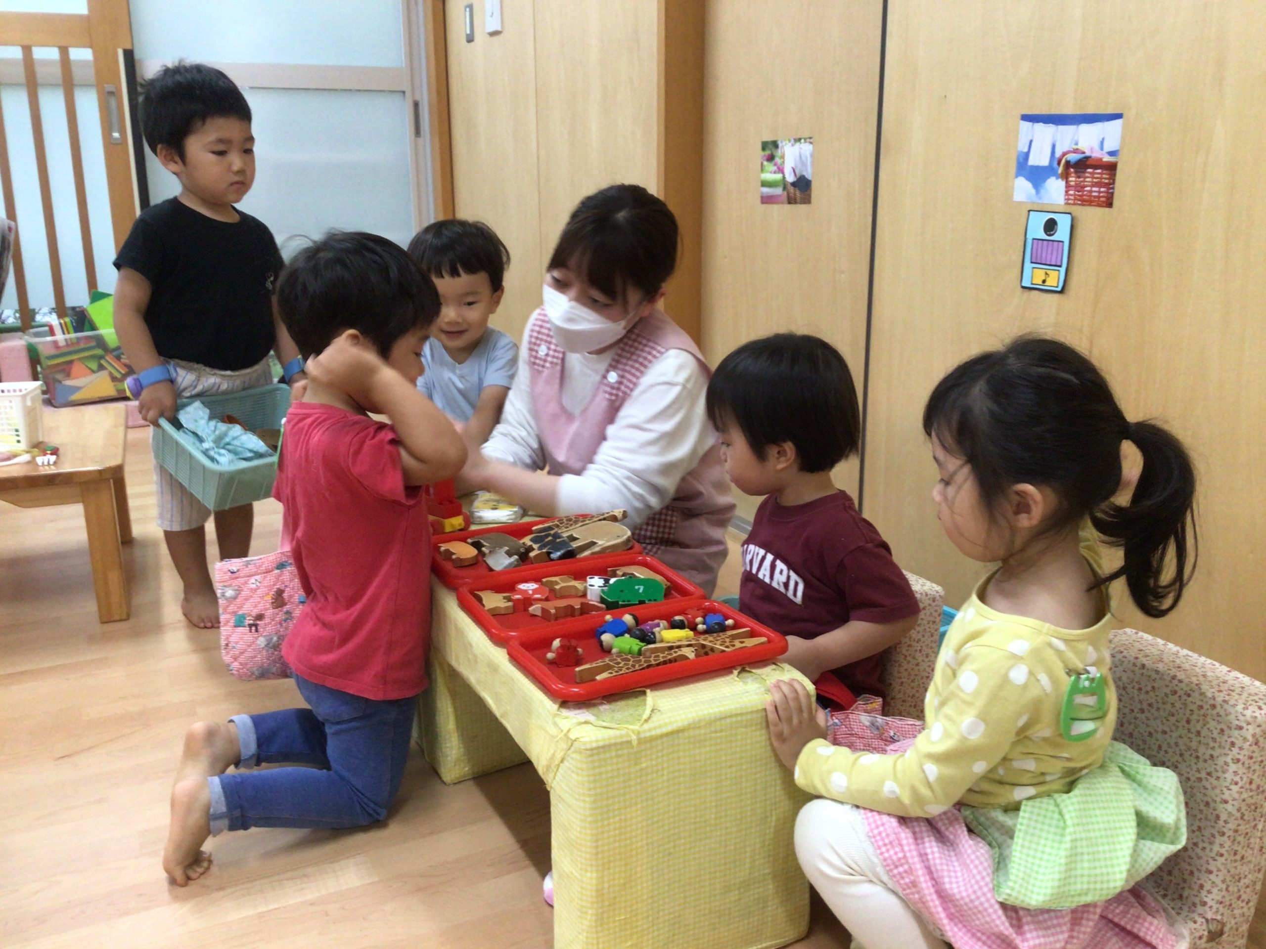 「どれにしますか?」 江東区小名木川保育園 「どれにしますか?」 江東区小名木川保育園